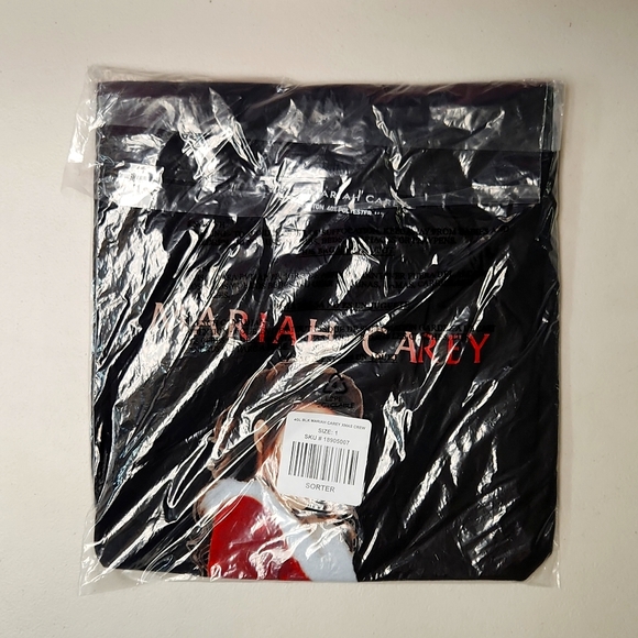 ❤️NWT VINTAGE TORRID - TEE MARIAH CAREY GRAPHIC CHRISTMAS HOLIDAY SHIRT SIZE 2X - Picture 4 of 11